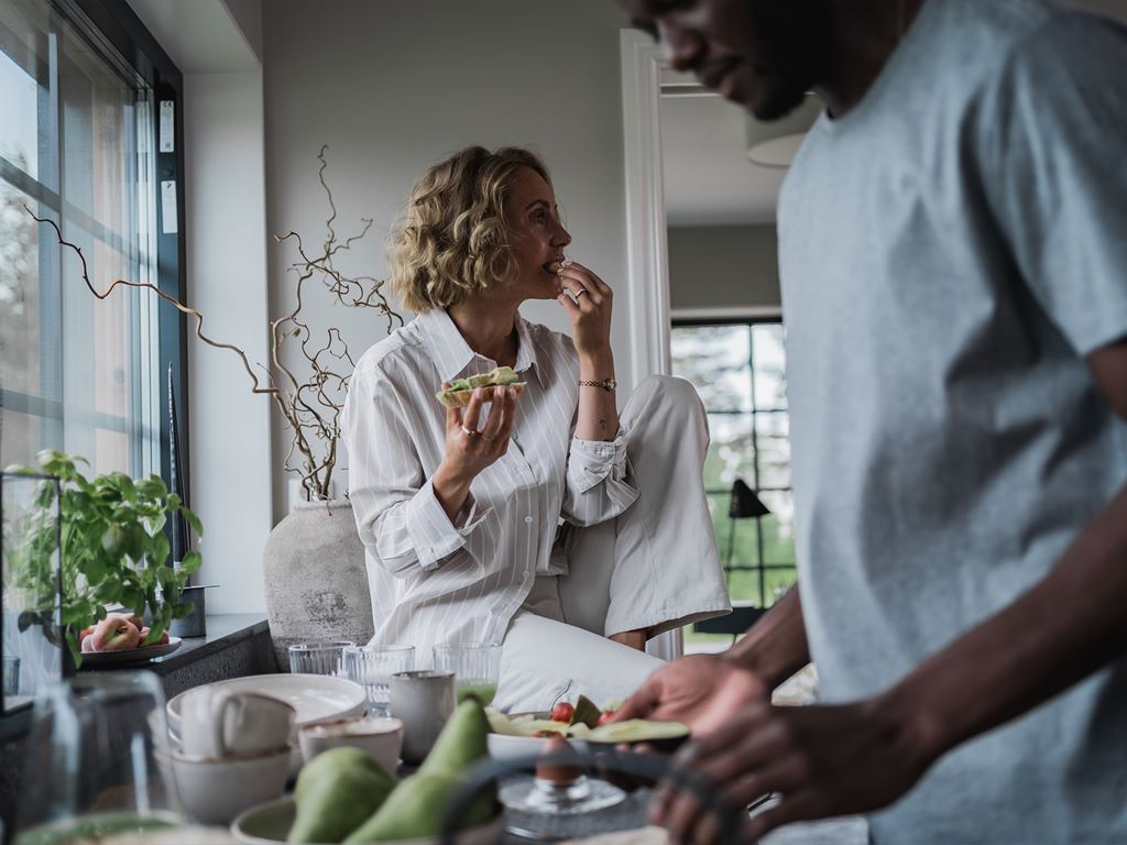 Kvinna på jakt efter en husleverantör